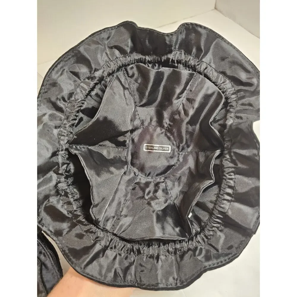 Unbranded velvet jewelry